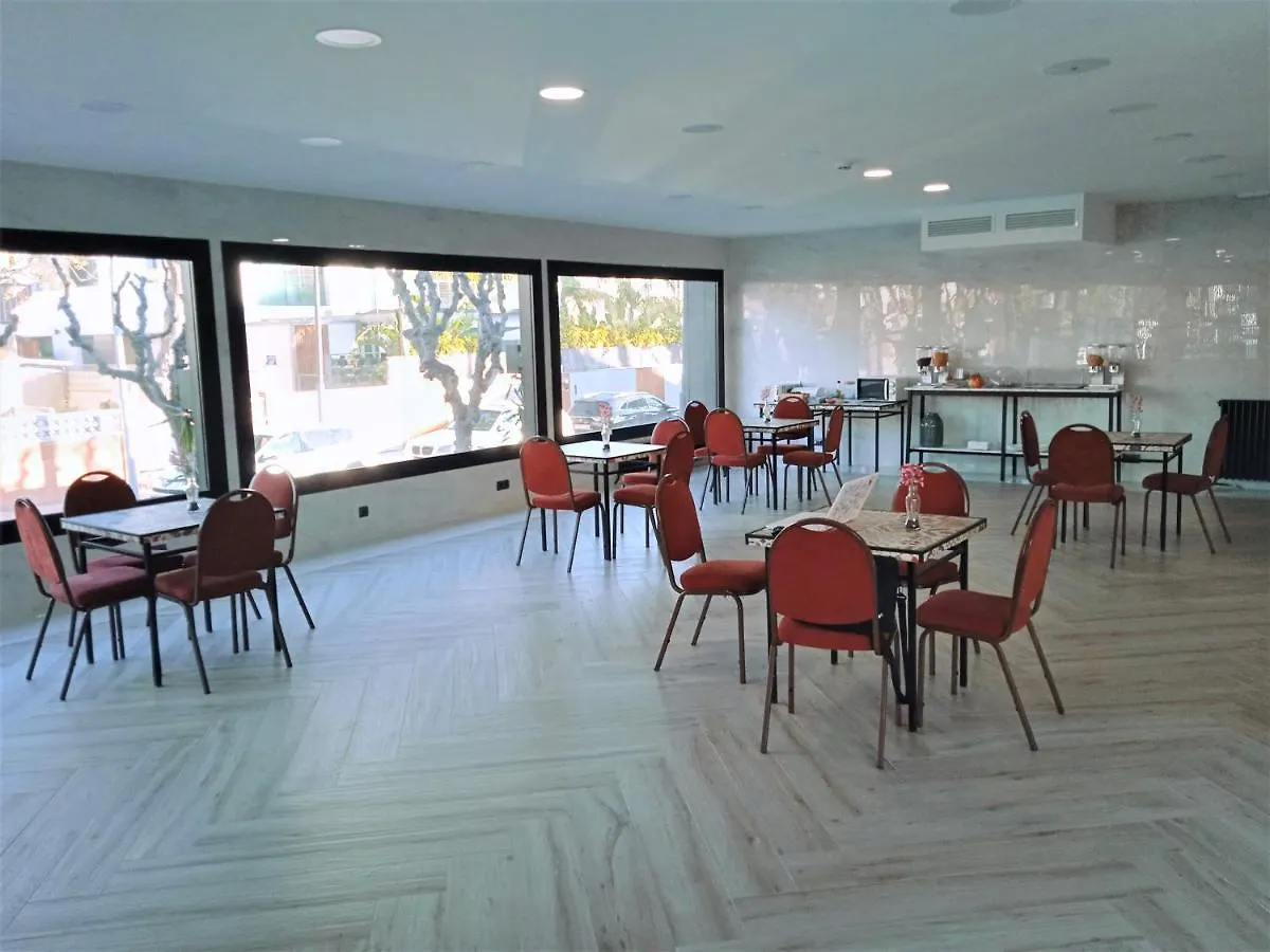 Hotel 153 Castelldefels 3*,