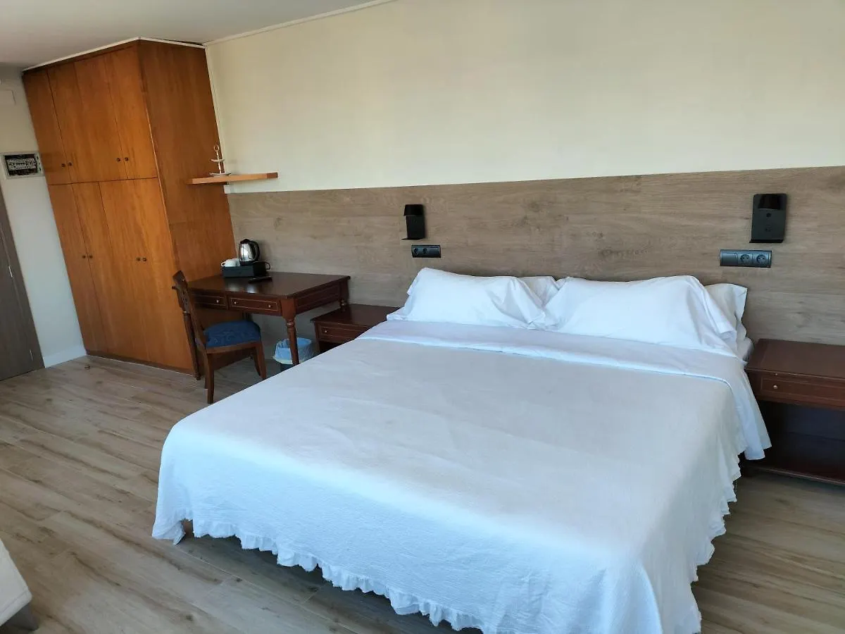 Hotel 153 Castelldefels