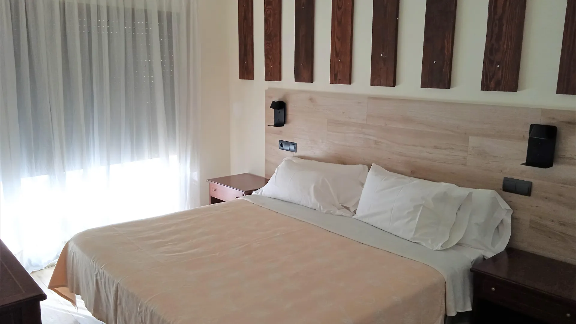 Hotel 153 Castelldefels
