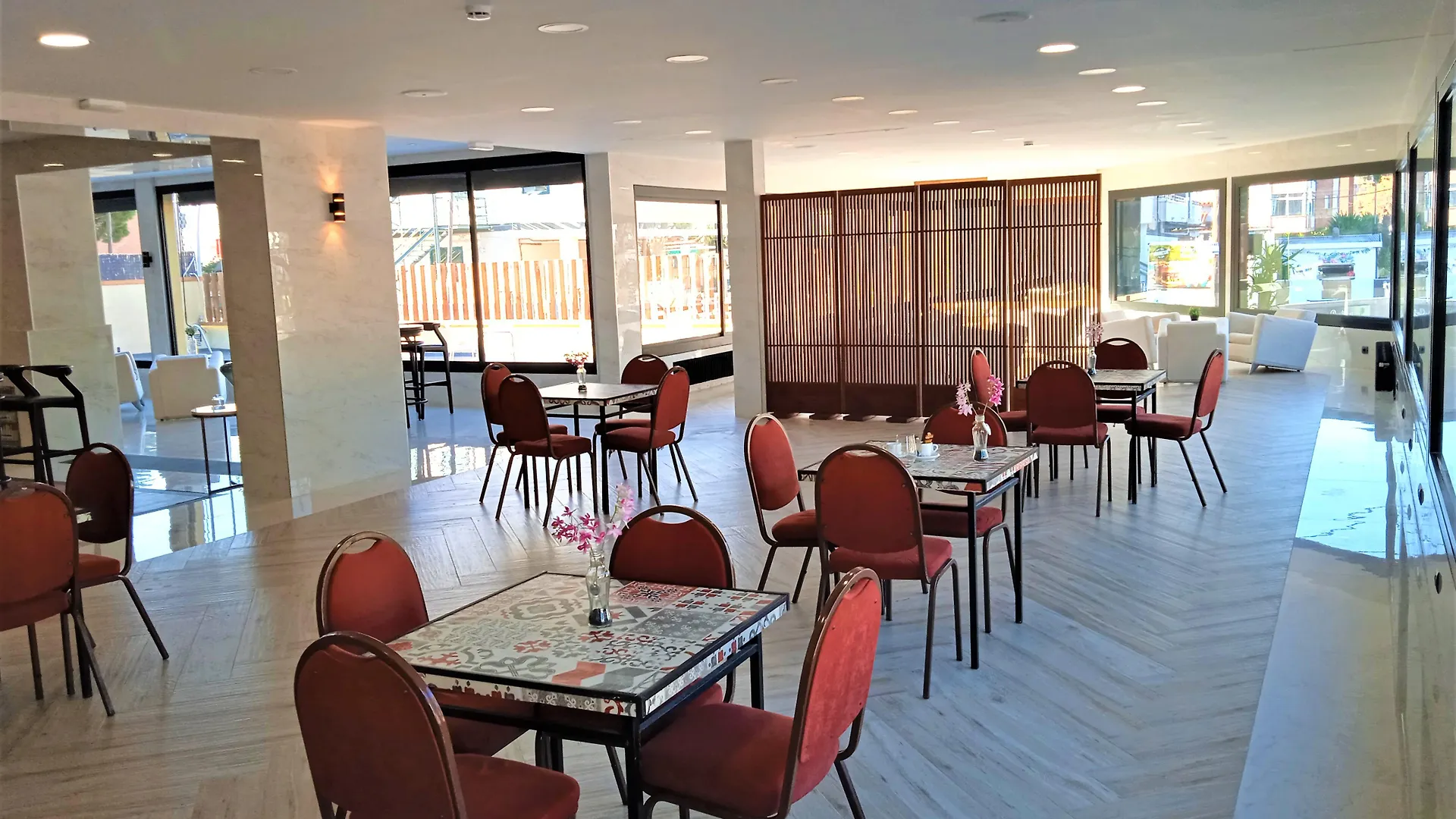 Hotel 153 Castelldefels 3*,