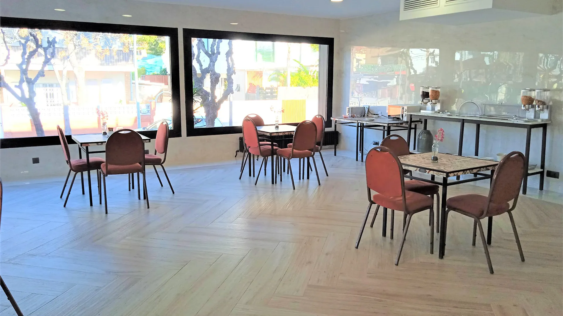 Hotel 153 Castelldefels