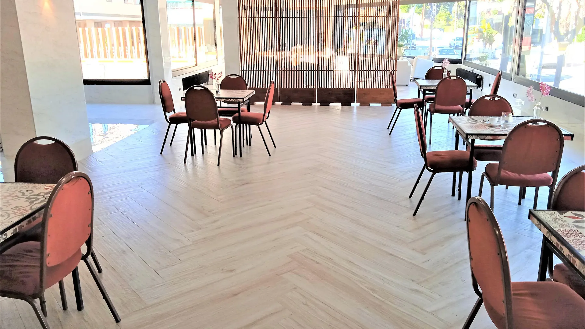 Hotel 153 Castelldefels 3*,