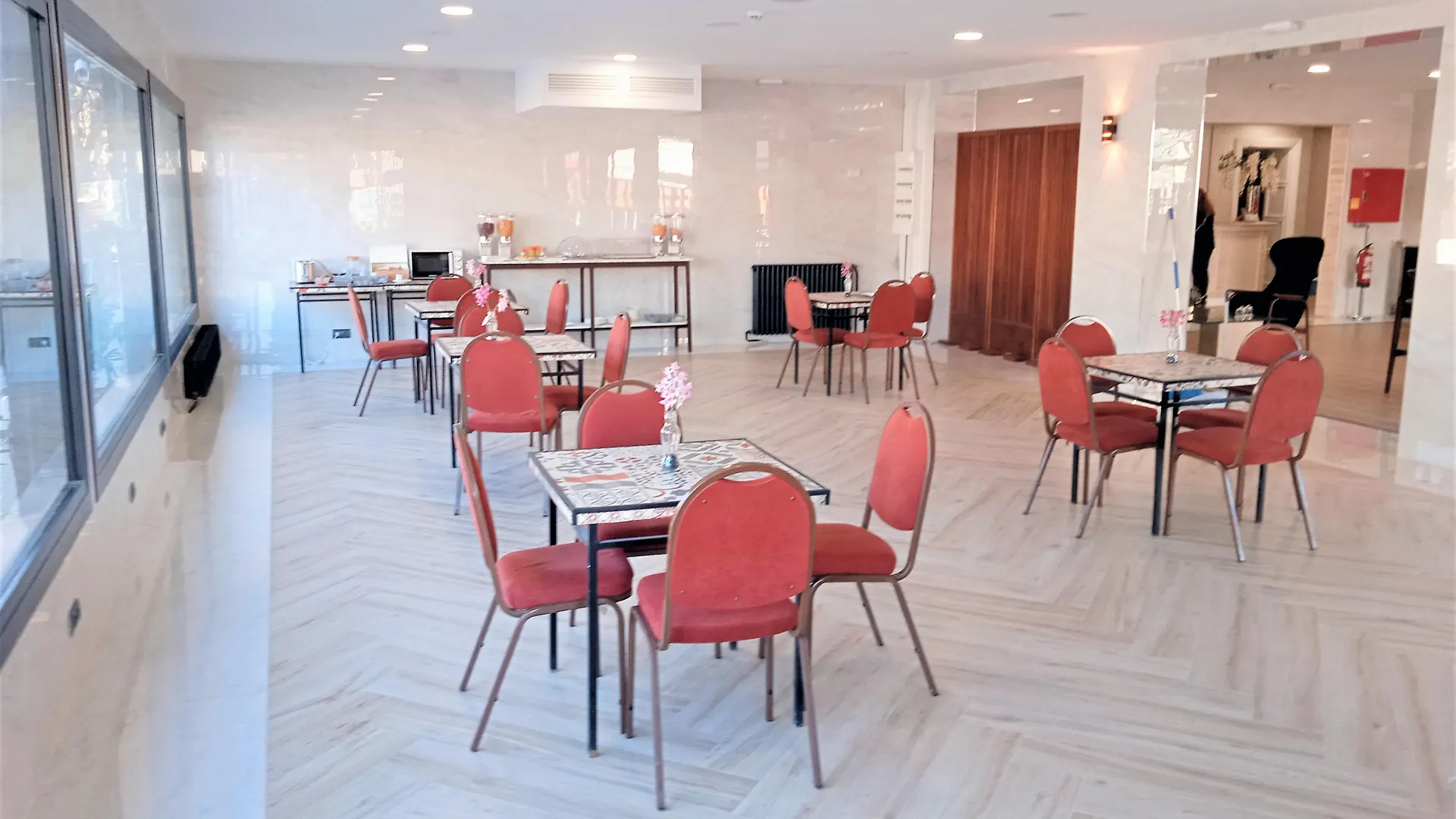 Hotel 153 Castelldefels