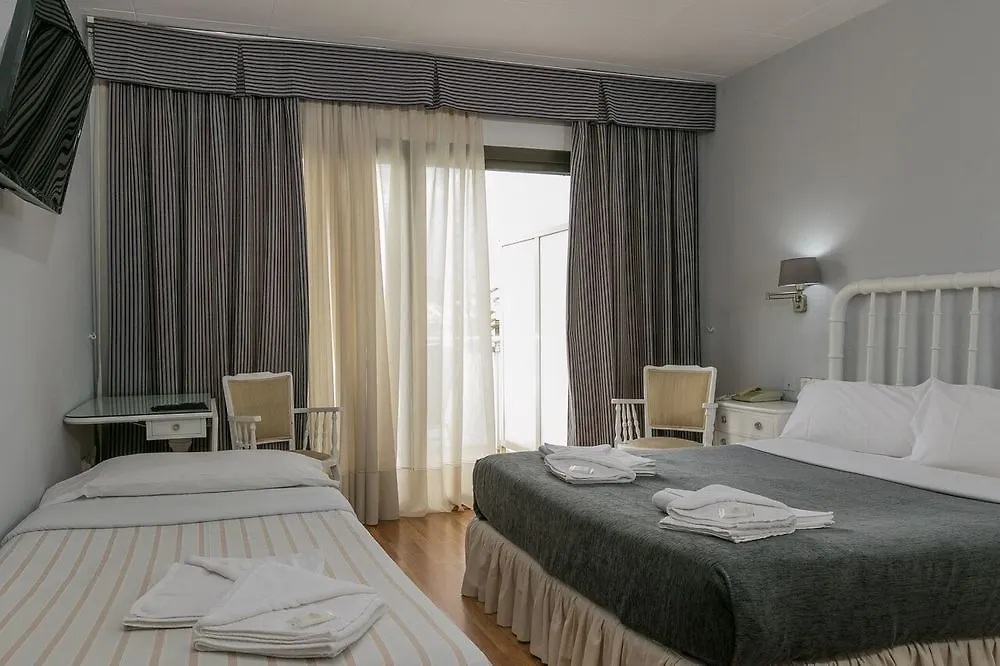 Hotel 153 Castelldefels 3*,